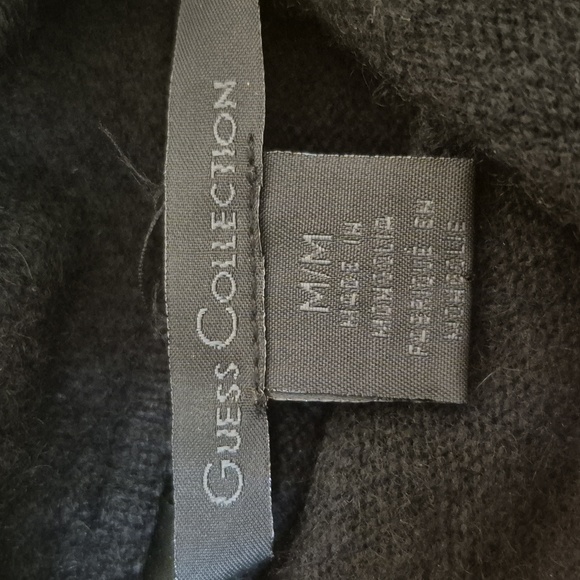 Guess Women’s Black Cashmere-Blend Luxury Knit Star Turtleneck Sweater – Size XS - Picture 2 of 3